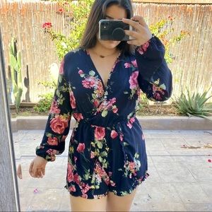 Navy blue Romper 🌷🌹🤍